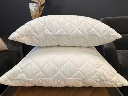 Подушка Софи де Марко Luna (крем) 50х70