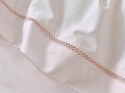 Комплект постельного белья Софи де Марко Изольда (кремовая роза) Семейный